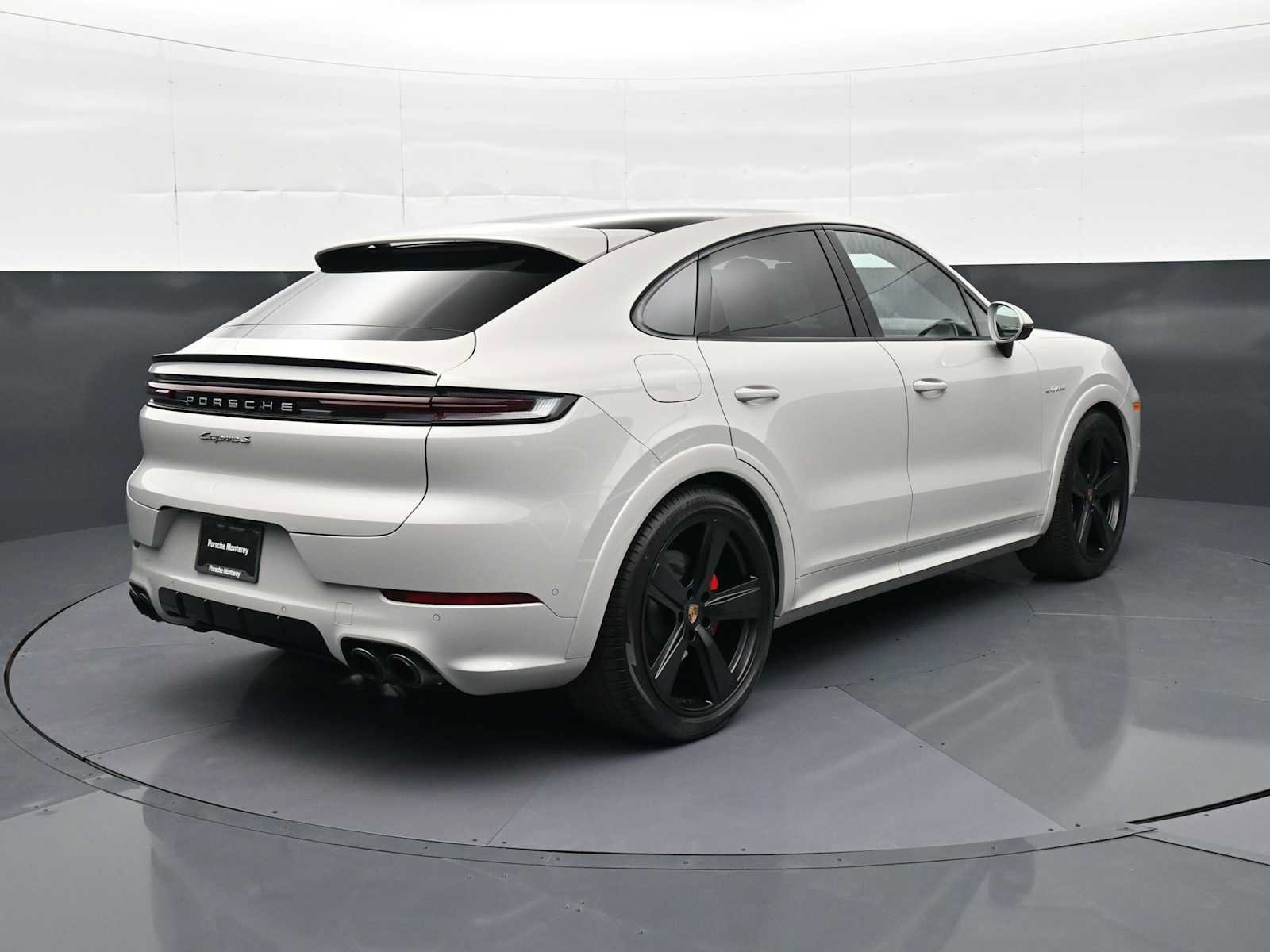 Certified 2025 Porsche Cayenne S AWD/4WD image 27