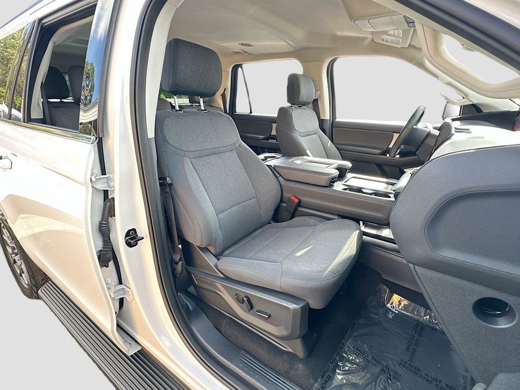 Used 2025 Ford Expedition Max Active image 28