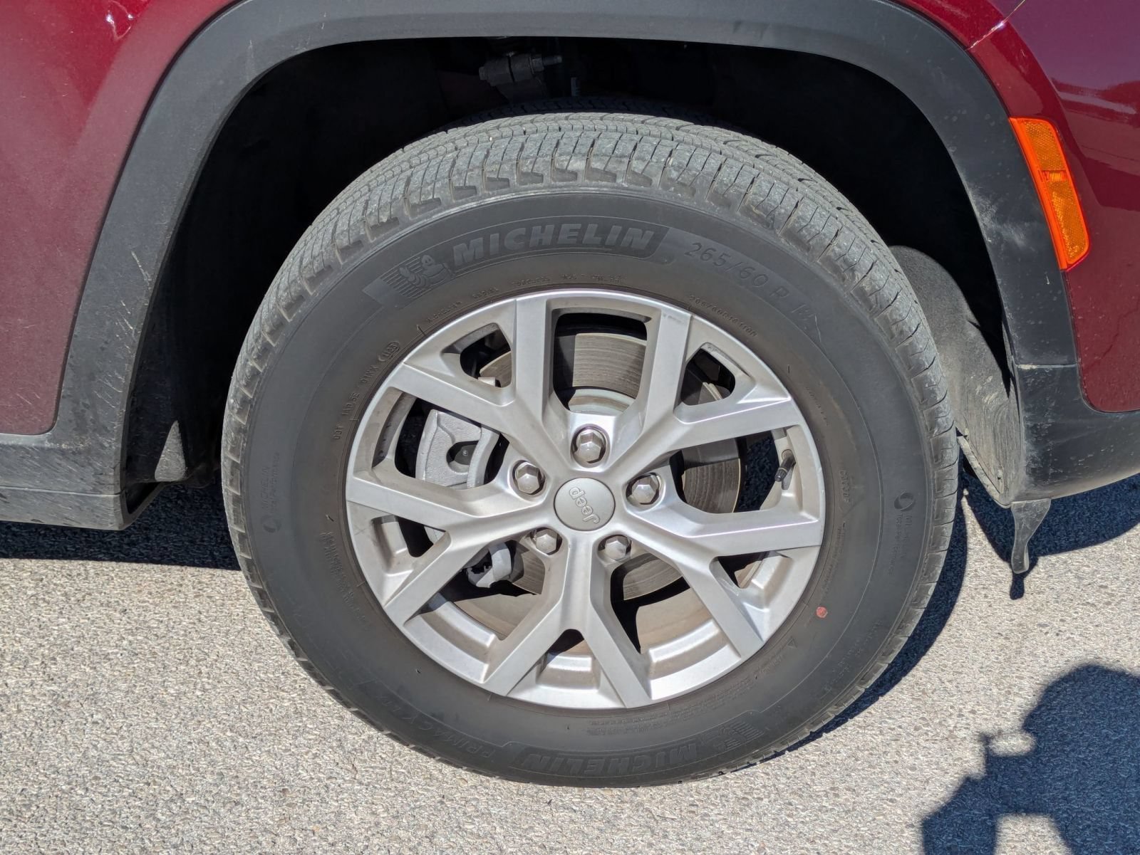 Used 2025 Jeep Grand Cherokee Laredo X RWD image 27