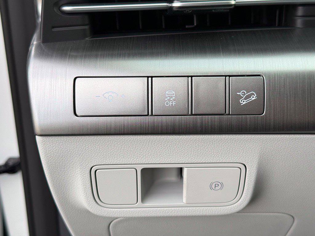 New 2027 Hyundai Kona SE AWD/4WD image 26