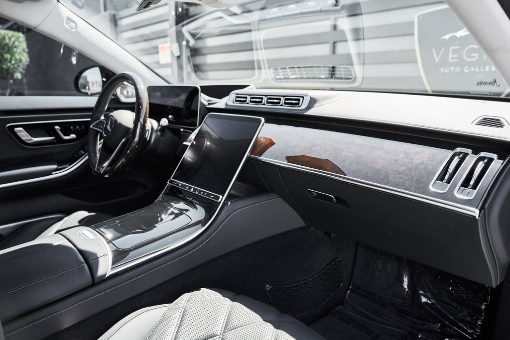Used 2023 Mercedes-Benz Maybach S 680 4MATIC image 41