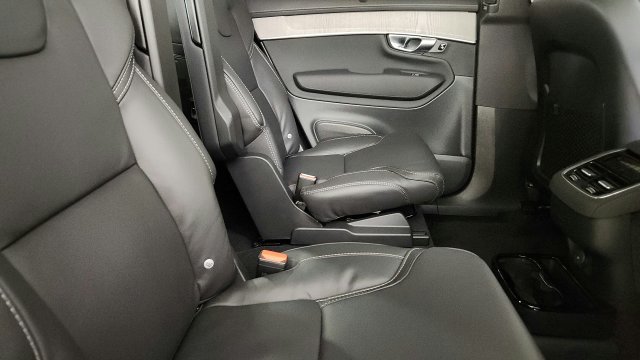 Used 2026 Volvo XC90 B6 Ultra w/ Protection Package AWD/4WD image 35