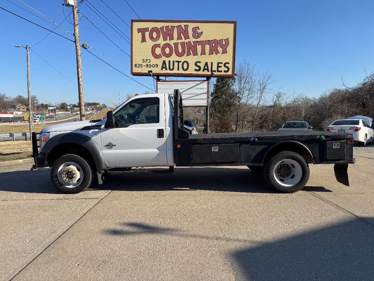 Used 2015 Ford F550 4X4 2dr Regular Cab 140.8 200. image 5