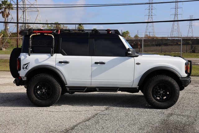 Used 2024 Ford Bronco Wildtrak image 4