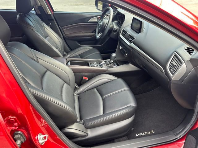 Used 2017 MAZDA MAZDA3 Touring FWD image 12