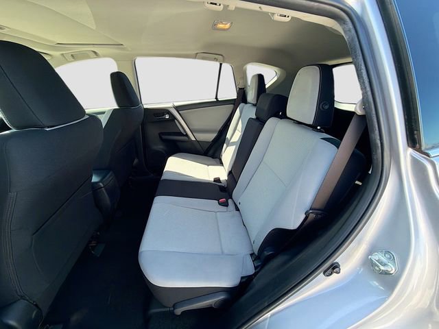 Used 2018 Toyota RAV4 XLE image 20