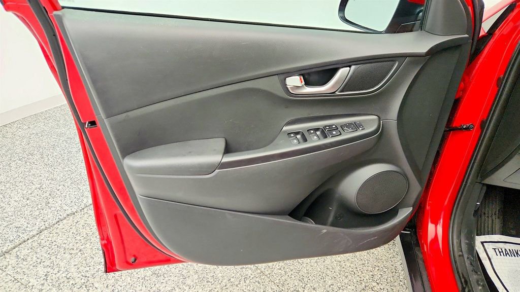 Used 2022 Hyundai Kona SEL w/ Convenience Package image 11