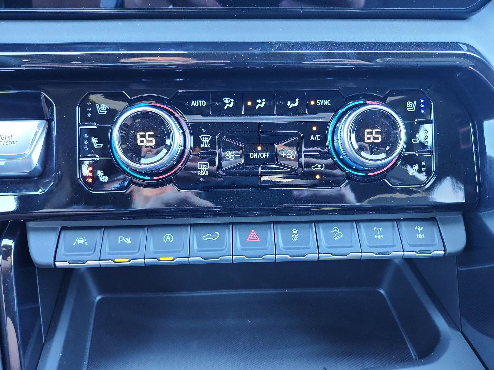 New 2026 GMC Sierra 1500 AT4X w/ LPO, Black Badging Package image 18