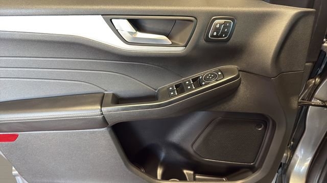 Used 2025 Ford Escape Platinum image 13