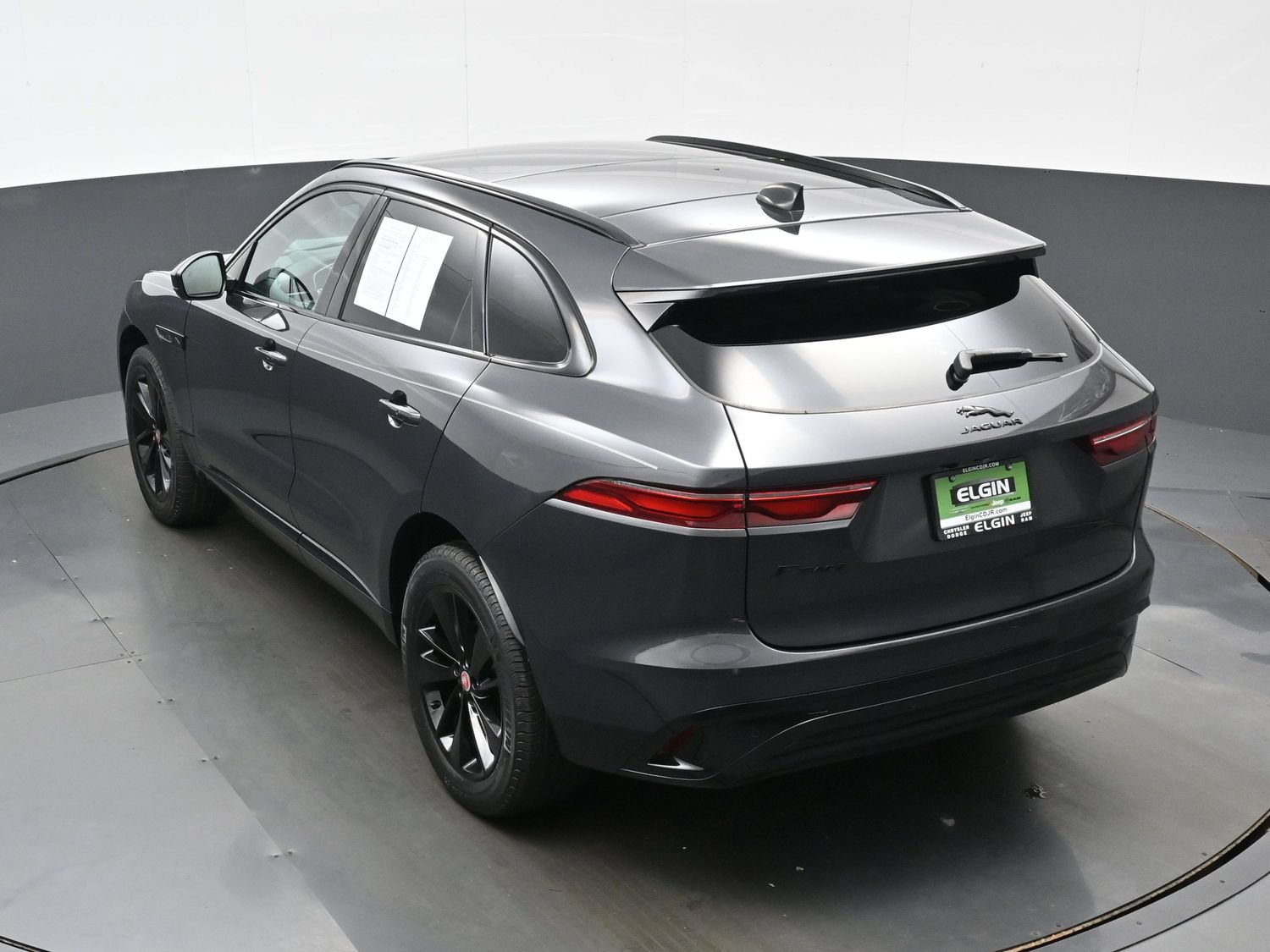 Used 2022 Jaguar F-PACE S AWD/4WD image 36
