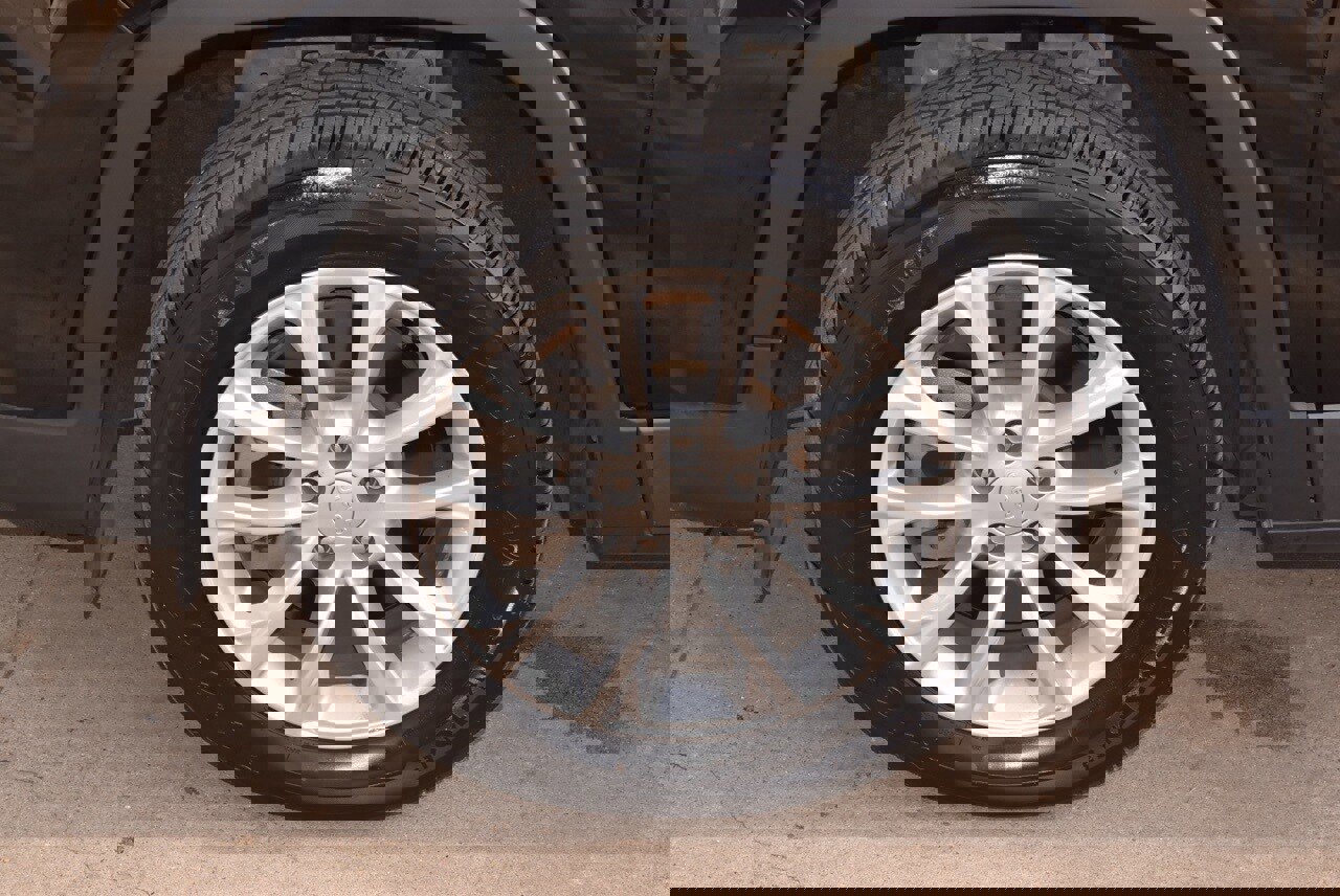 Used 2021 Jeep Cherokee Latitude image 35