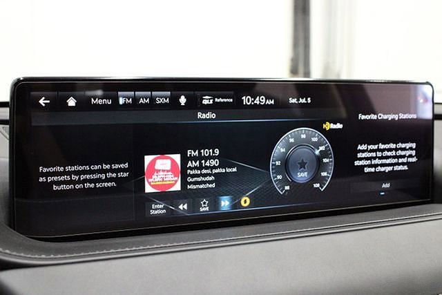 Used 2023 Genesis G80 Base image 39