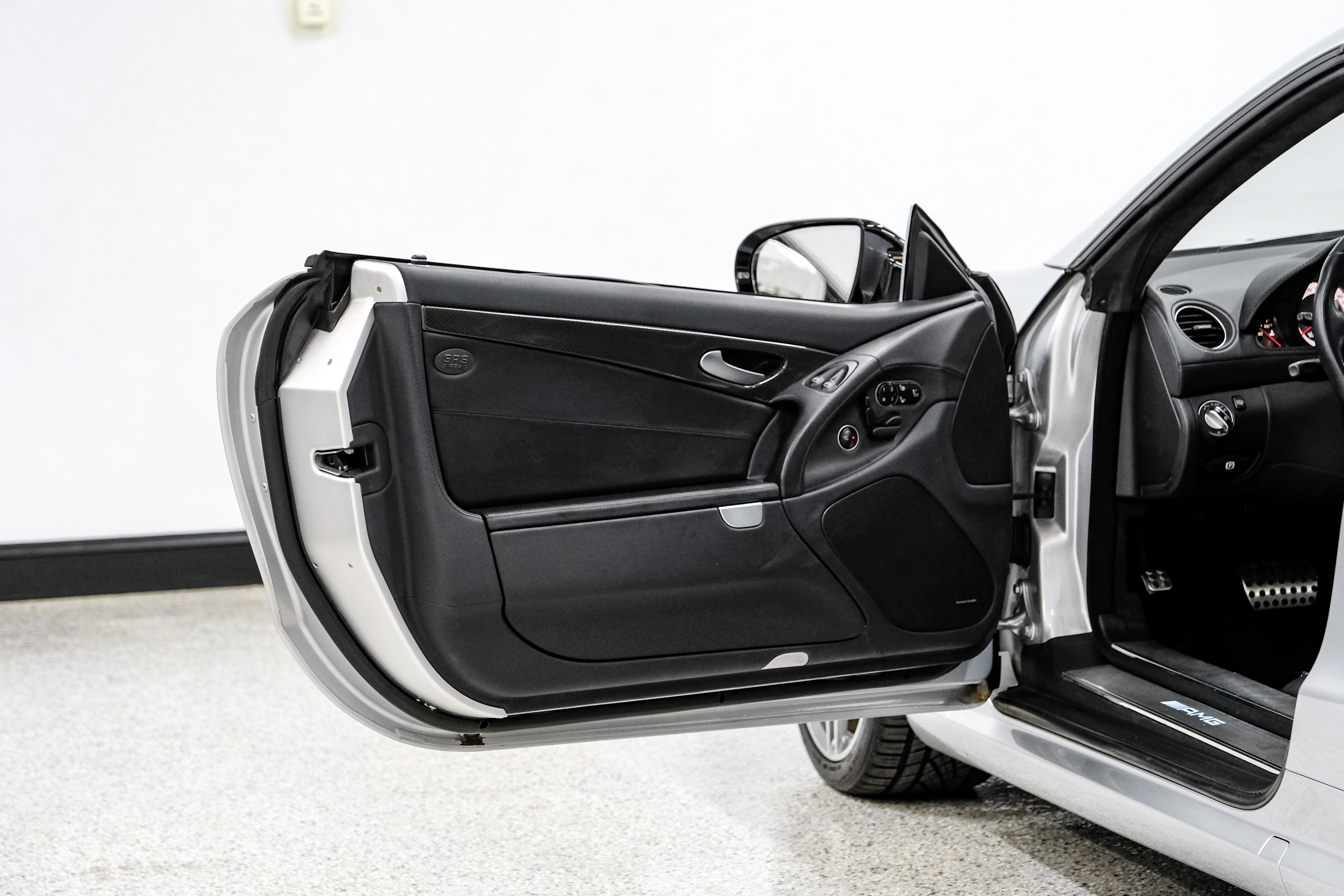 Used 2012 Mercedes-Benz SL 63 AMG image 36