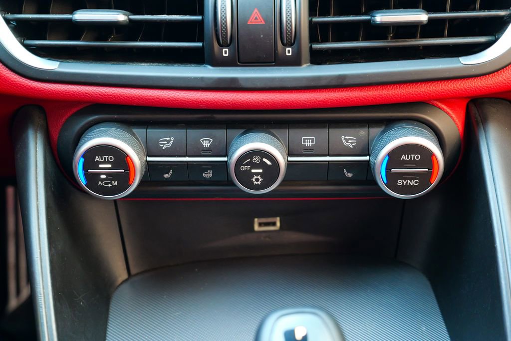 Used 2017 Alfa Romeo Giulia Ti w/ TI 19" Sport Package AWD/4WD image 50