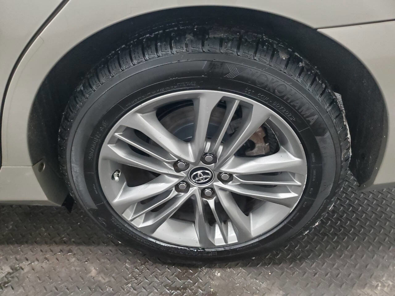 Used 2015 Toyota Camry SE FWD image 22