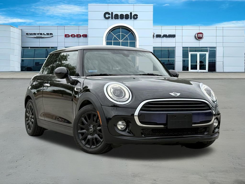Used 2016 MINI Cooper 2-Door Hardtop FWD image 1