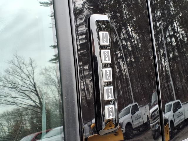 Used 2022 Ford F150 XLT w/ Equipment Group 302A High image 10