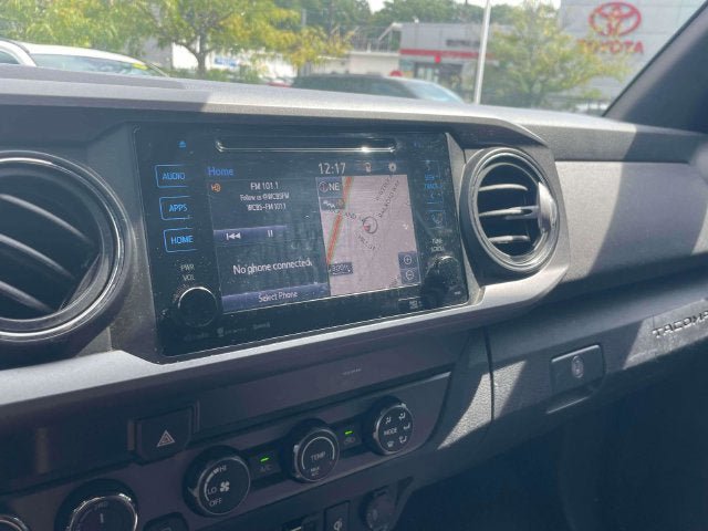Used 2019 Toyota Tacoma TRD Sport AWD/4WD image 29