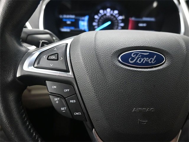 Used 2017 Ford Edge Titanium w/ Technology Package image 27