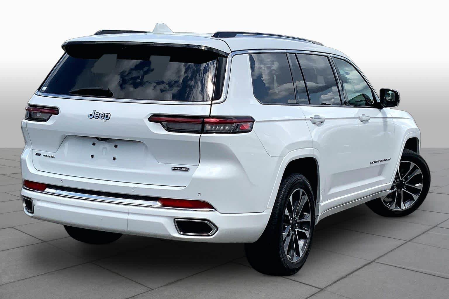 Used 2021 Jeep Grand Cherokee L Overland w/ Luxury Tech Group IV AWD/4WD image 13