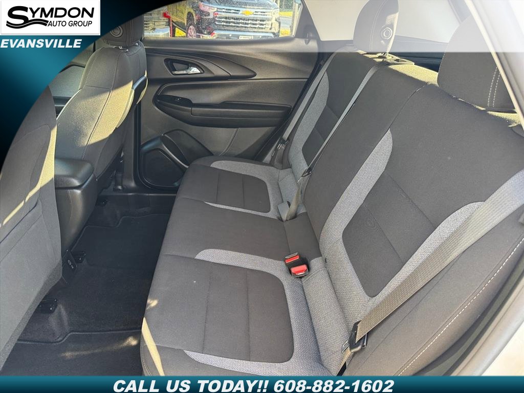 Used 2022 Chevrolet TrailBlazer LT w/ Convenience Package image 7