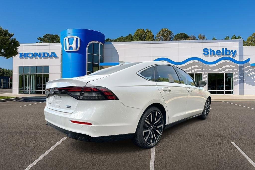 New 2025 Honda Accord Touring image 7