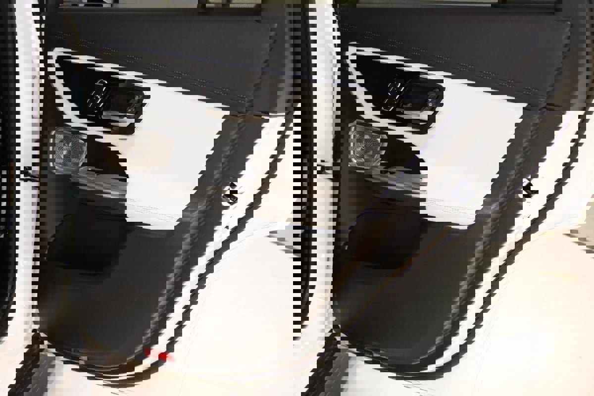 Used 2025 Mercedes-Benz GLC 300 4MATIC Coupe image 78