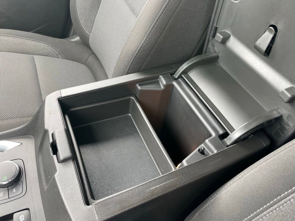 Used 2023 Chevrolet Traverse LT image 48