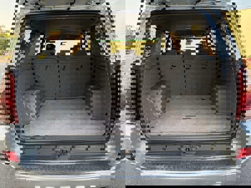 Used 2004 Toyota 4Runner SR5 image 7