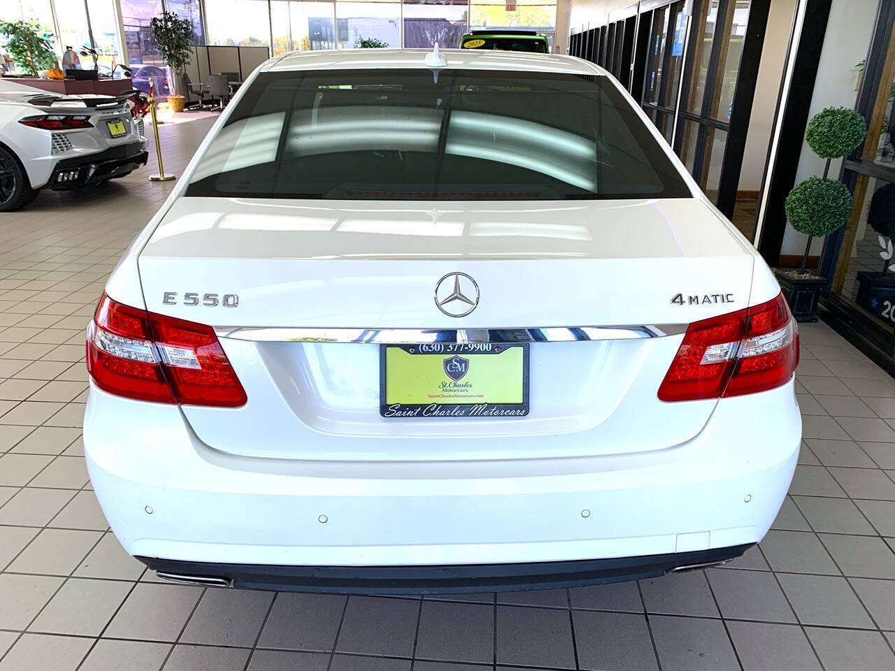 Used 2012 Mercedes-Benz E 550 4MATIC Sedan image 7