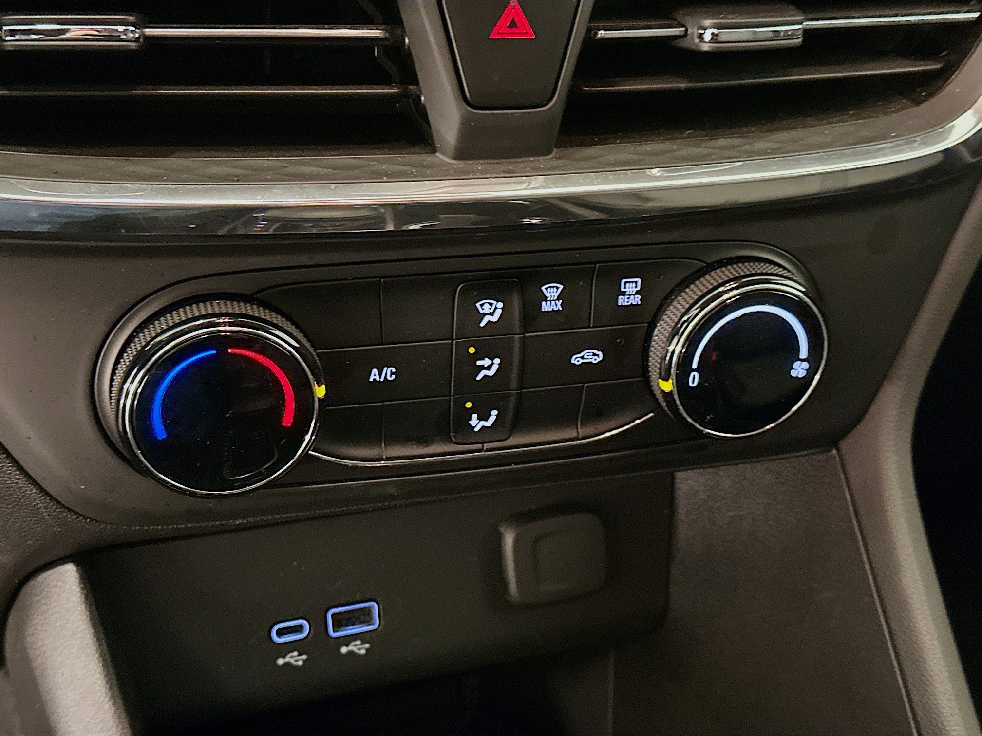 Used 2025 Buick Encore GX Preferred image 23