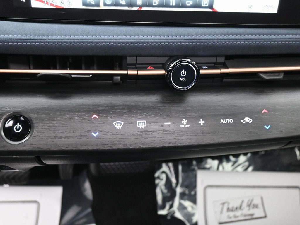 Used 2023 Nissan Ariya image 15