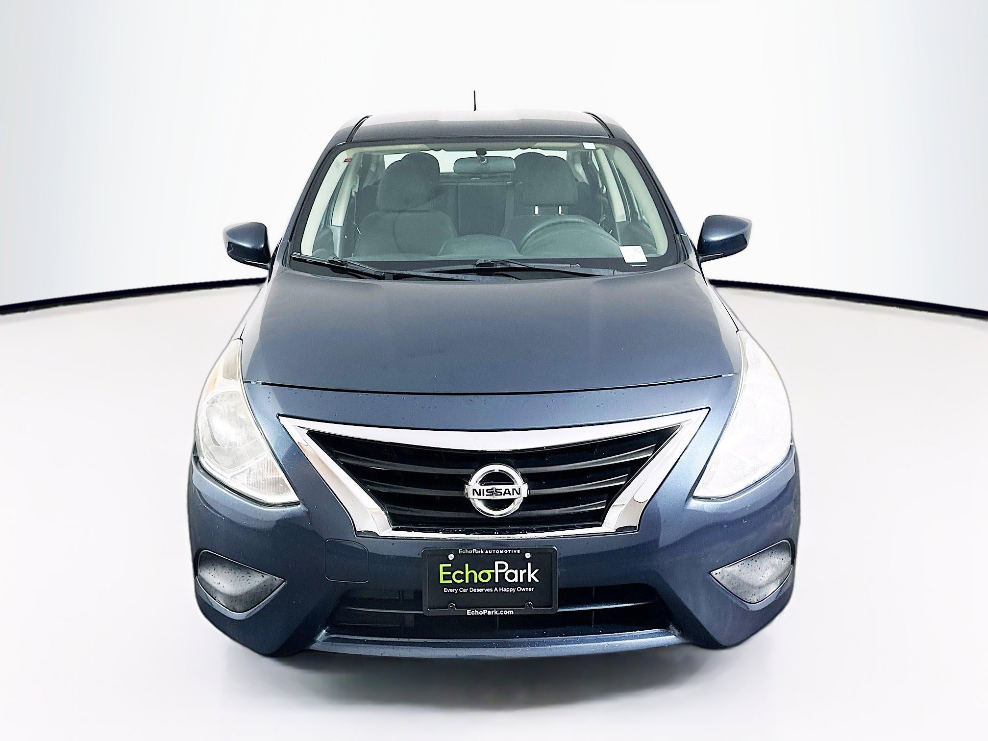 Used 2017 Nissan Versa SV image 2