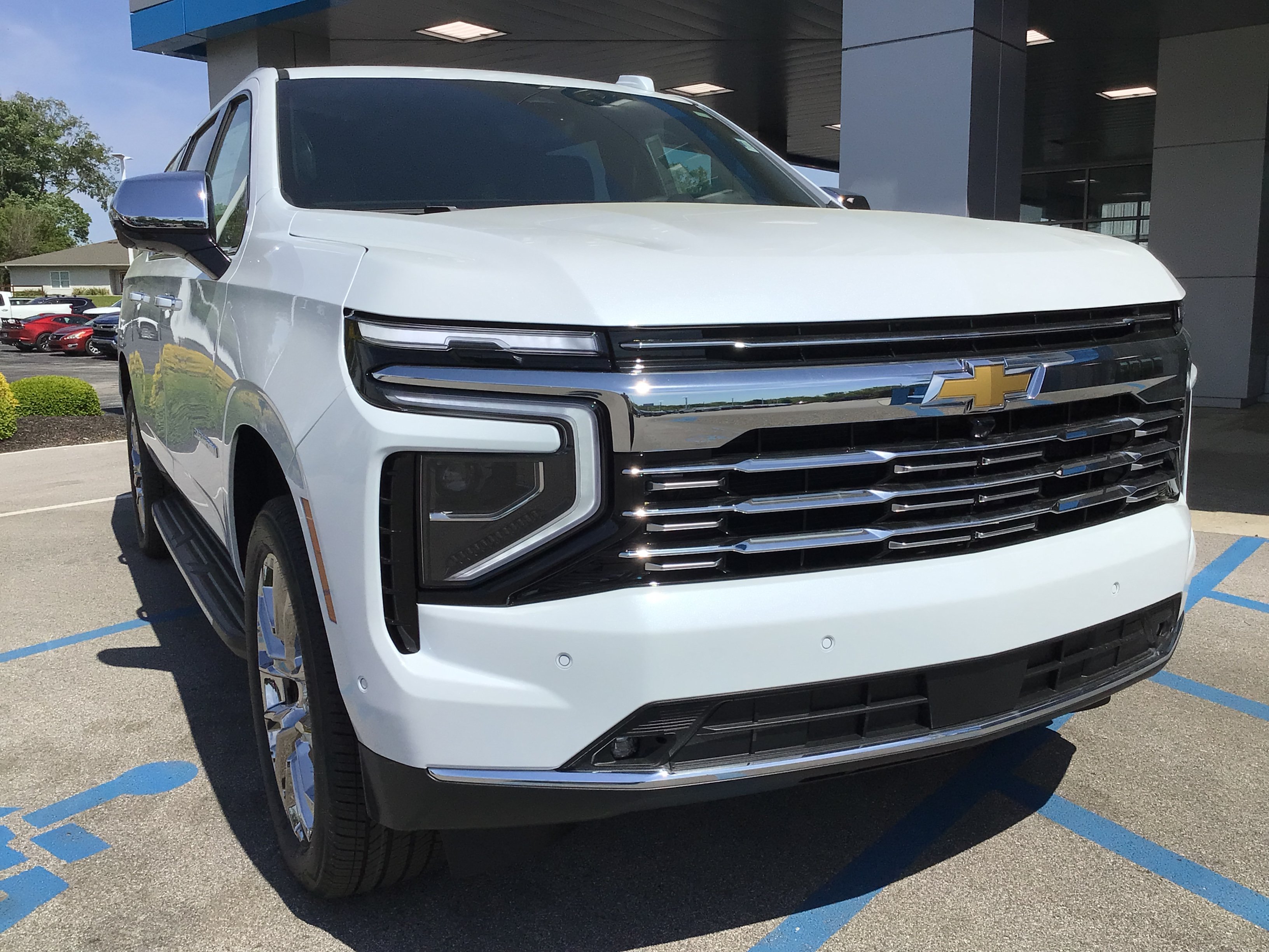 New 2026 Chevrolet Suburban Premier AWD/4WD image 2
