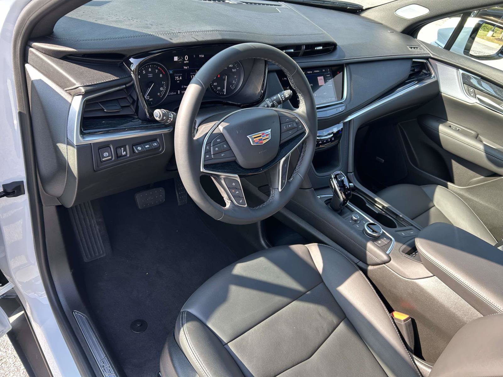 Certified 2025 Cadillac XT5 Premium Luxury w/ Technology Package FWD image 19