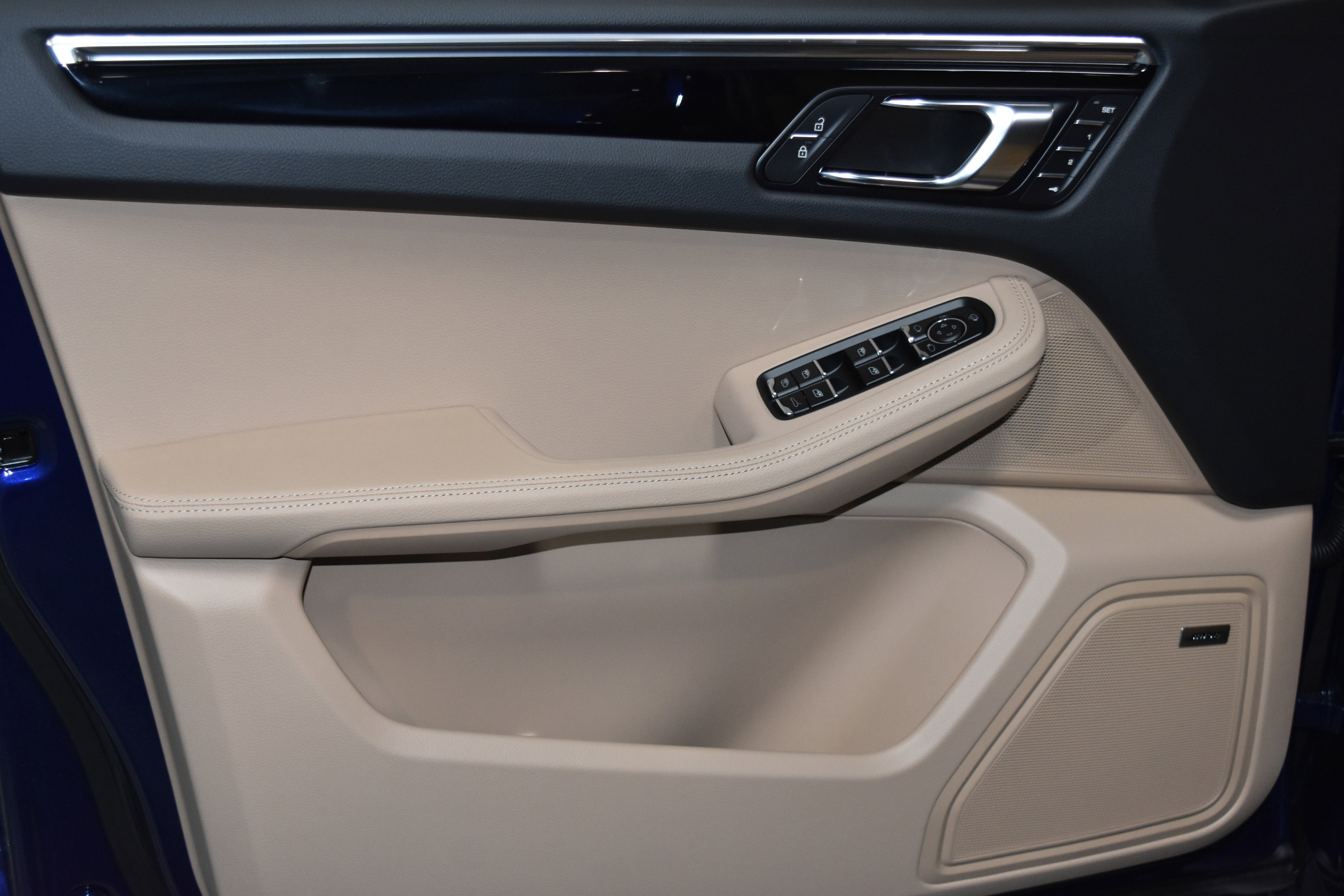 New 2026 Porsche Macan image 6