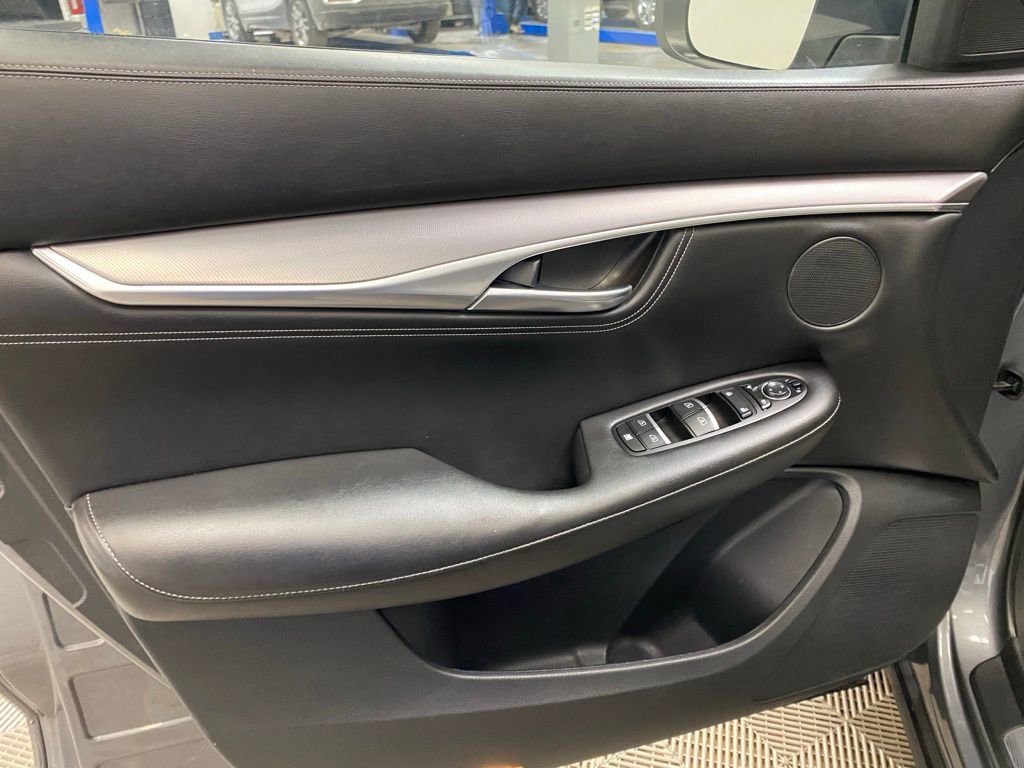 Used 2023 INFINITI QX55 Luxe w/ Cargo Package image 16