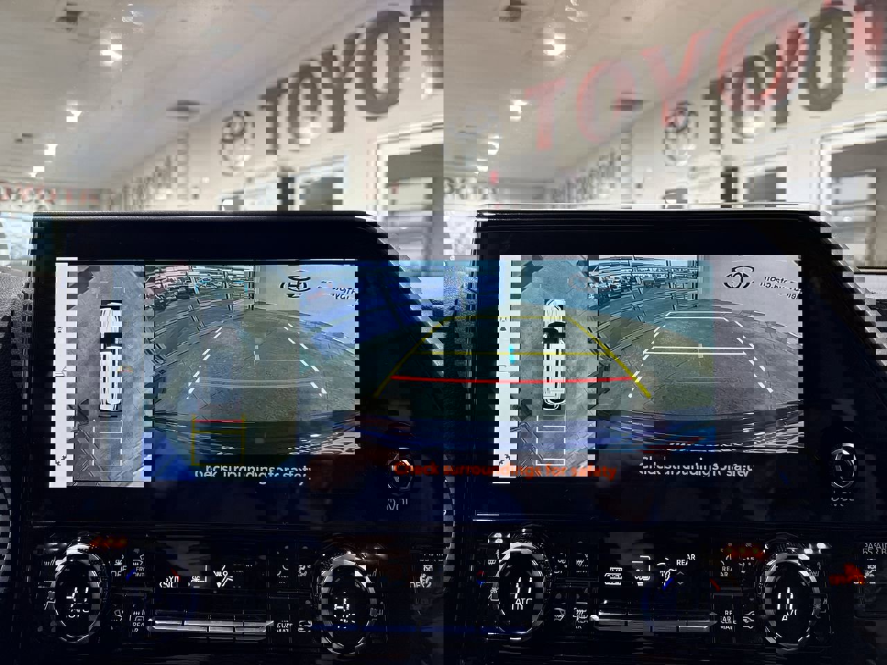 New 2026 Toyota Highlander Limited image 18