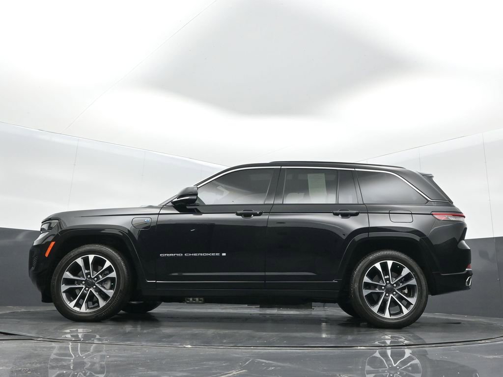 Used 2024 Jeep Grand Cherokee Overland w/ Luxury Tech Group IV image 14