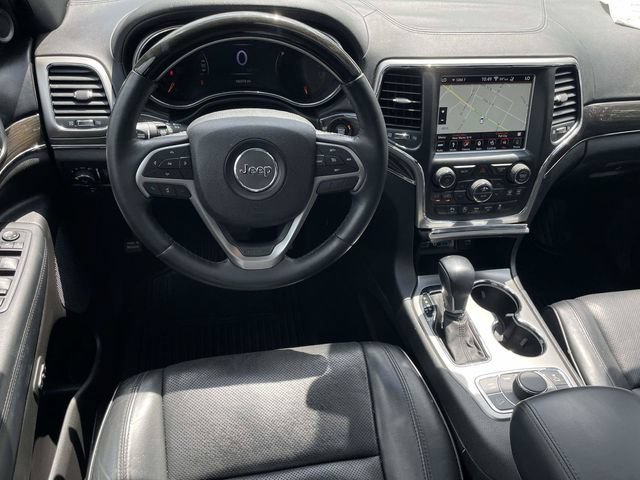 Used 2018 Jeep Grand Cherokee Overland AWD/4WD image 4