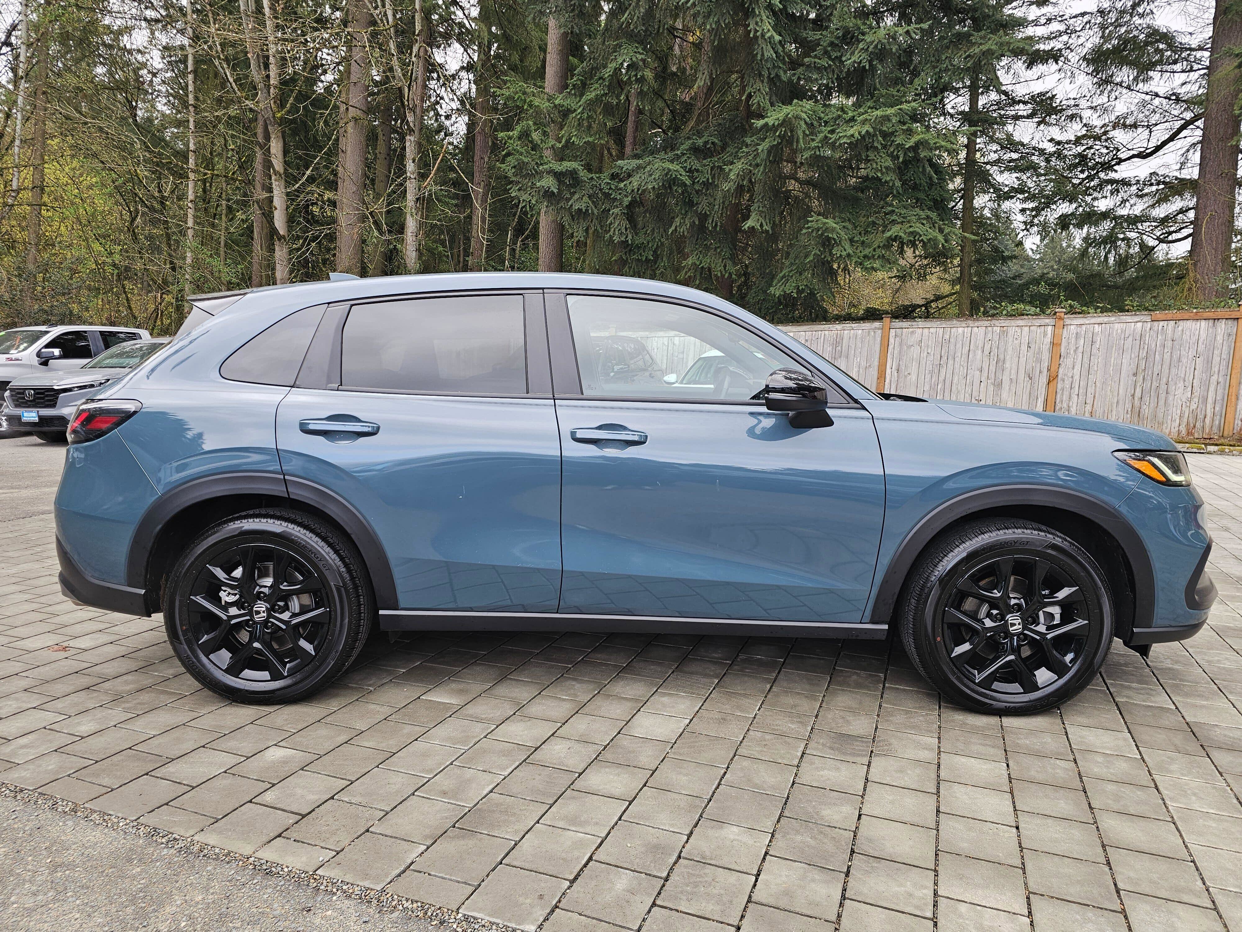 Certified 2025 Honda HR-V Sport image 8