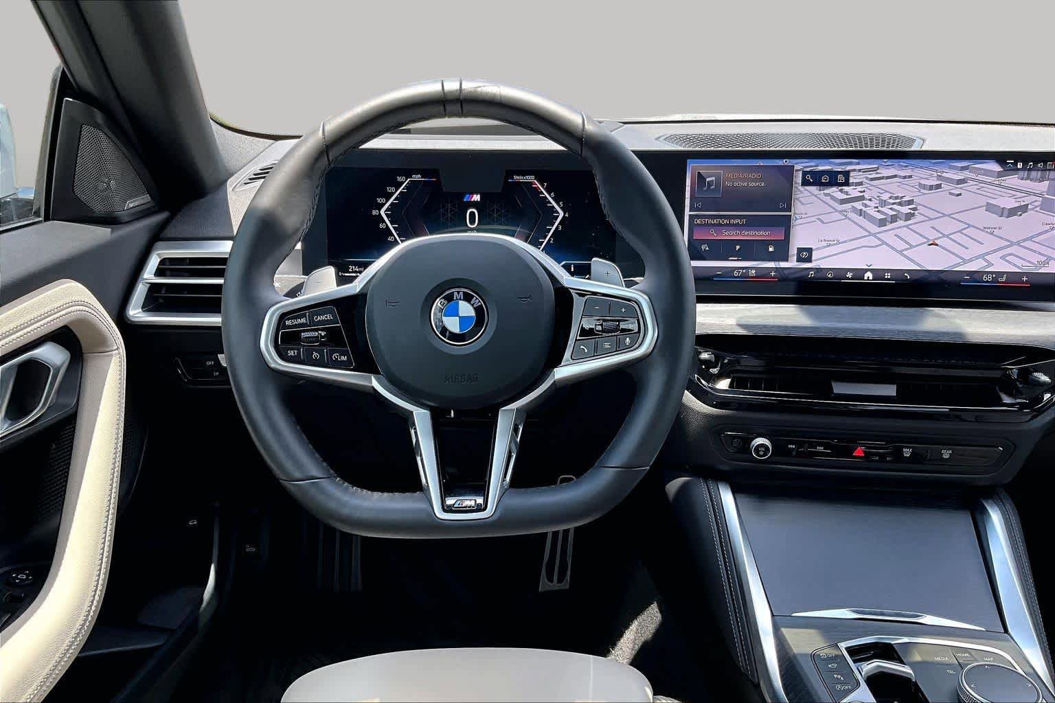 Used 2025 BMW 230i Coupe w/ M Sport Package RWD image 5