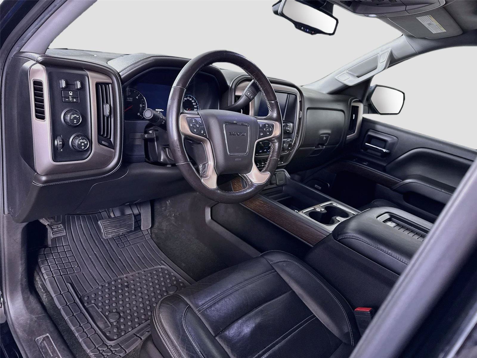 Used 2018 GMC Sierra 1500 Denali w/ Denali Ultimate Package AWD/4WD image 3