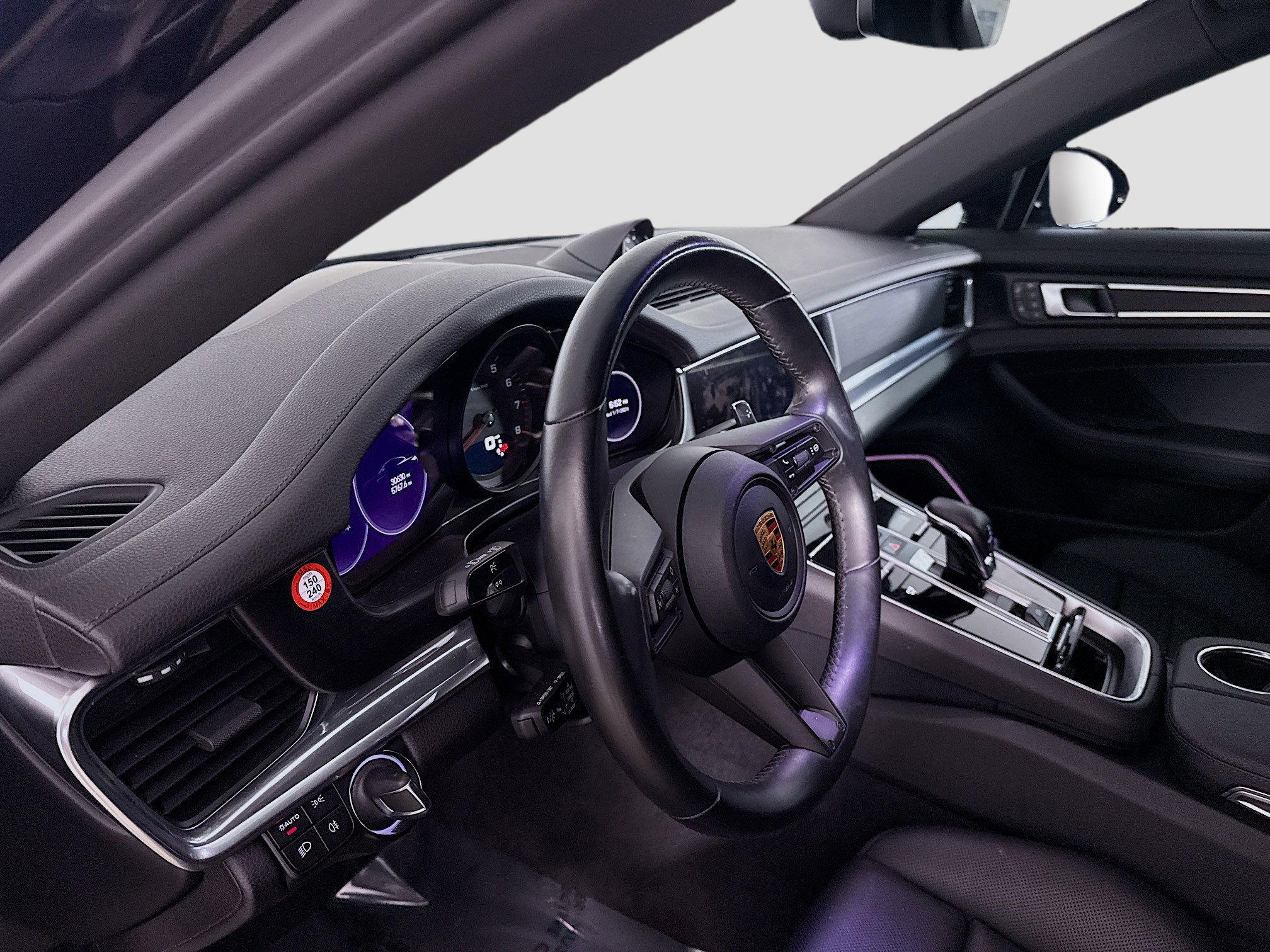 Used 2023 Porsche Panamera Platinum Edition w/ Assistance Package image 22