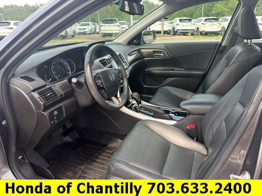 Used 2017 Honda Accord EX-L image 25