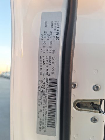 Used 2018 Jeep Cherokee Latitude FWD image 23