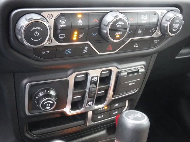 Used 2023 Jeep Wrangler Unlimited Sahara w/ Cold Weather Group image 30