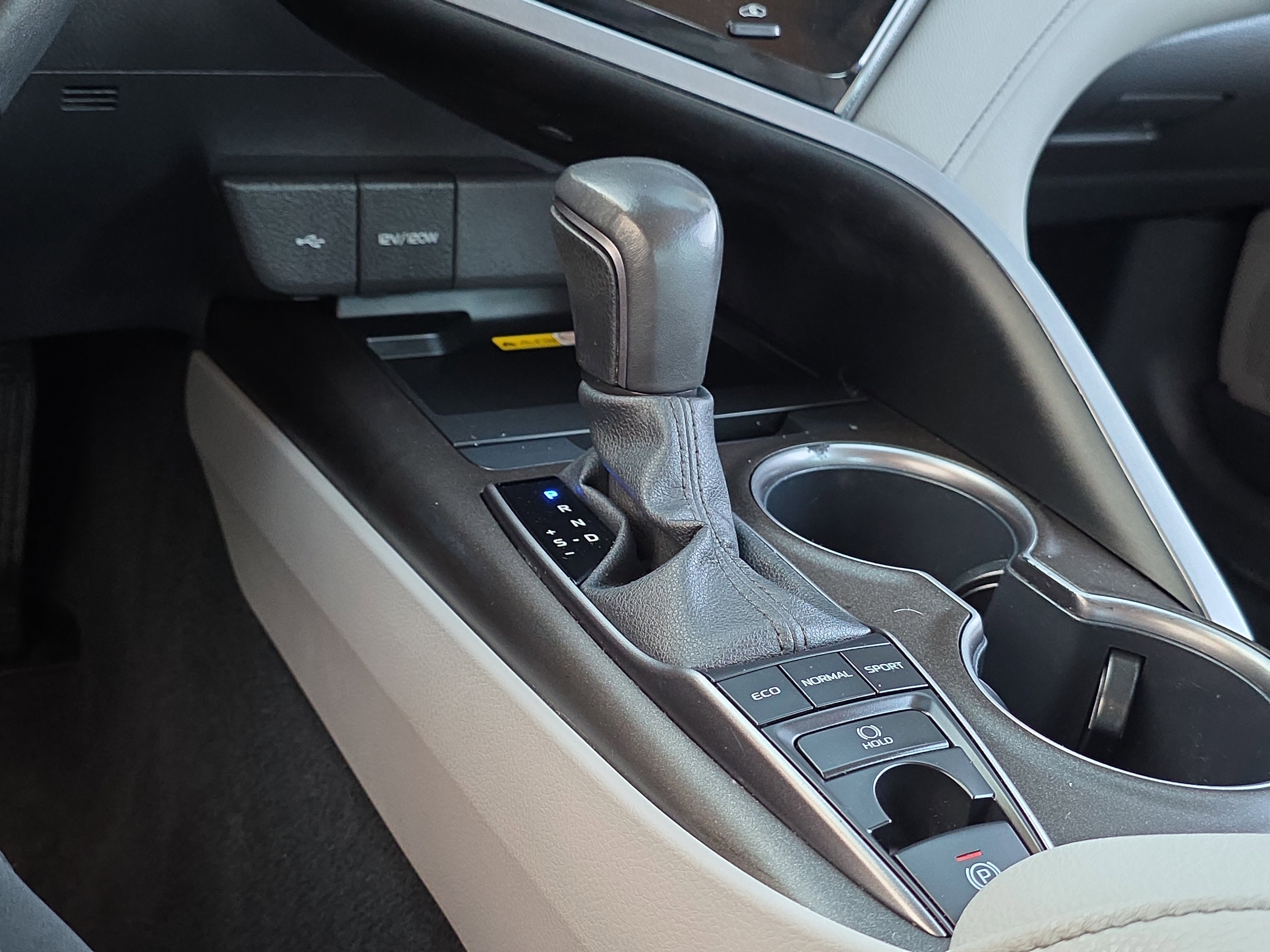 Used 2024 Toyota Camry XSE image 19