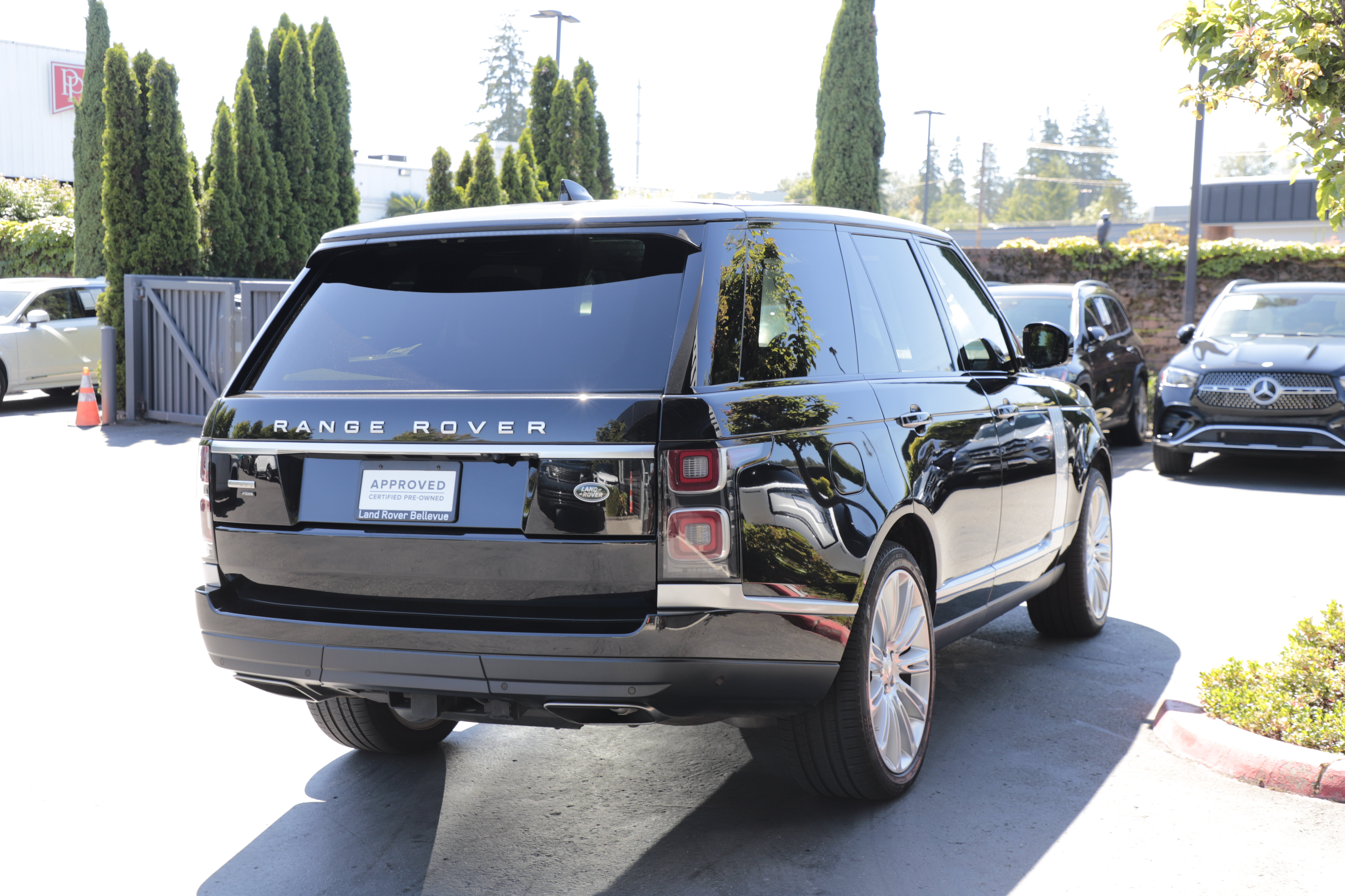 Used 2022 Land Rover Range Rover Autobiography AWD/4WD image 10