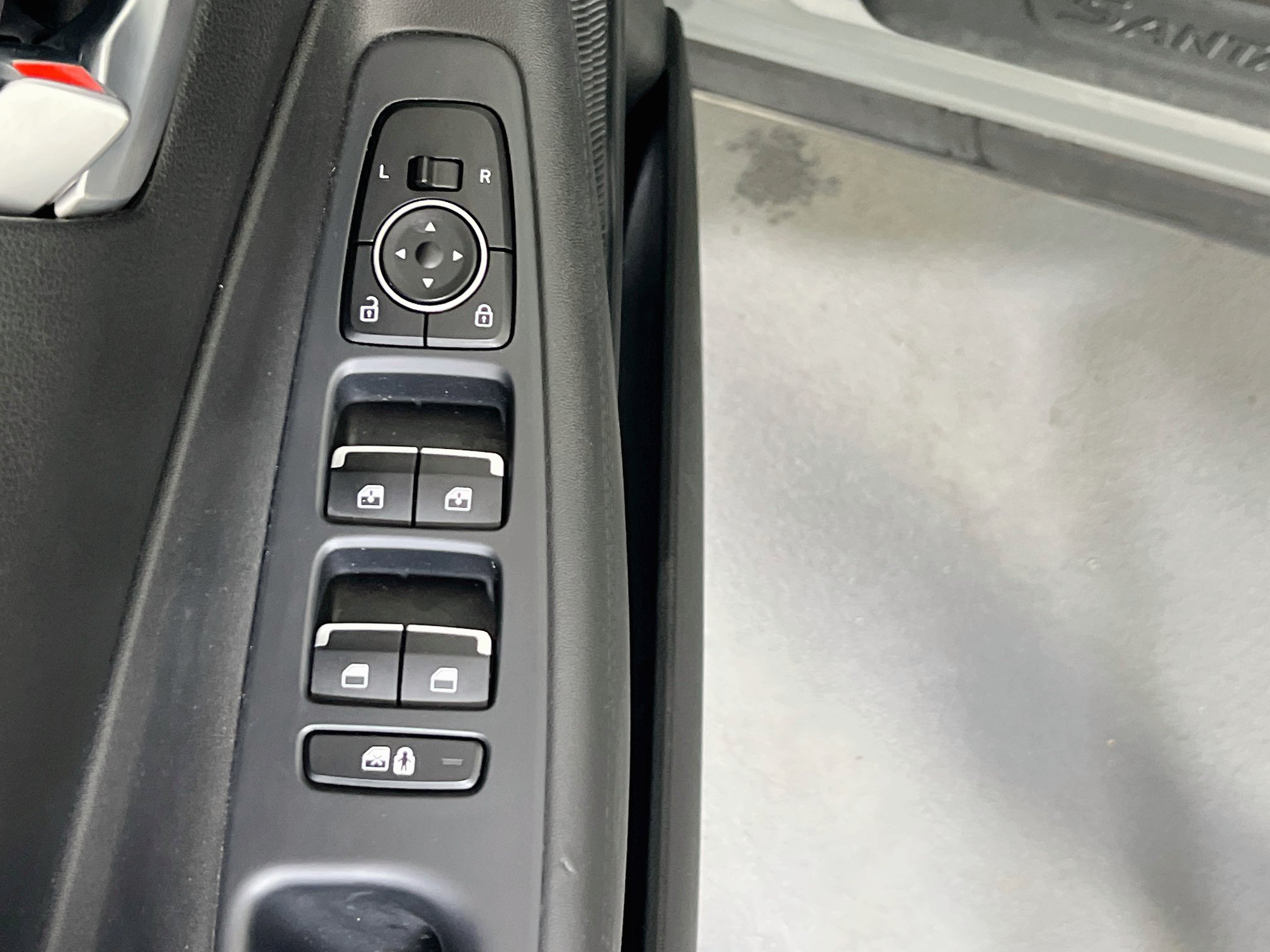 Used 2022 Hyundai Santa Fe SEL AWD/4WD image 17